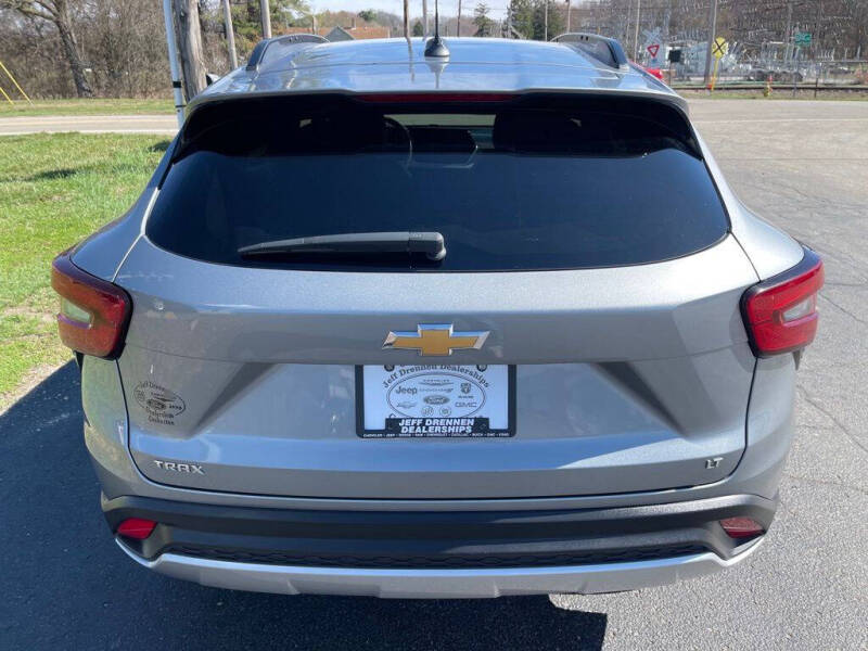 2024 Chevrolet Trax LT