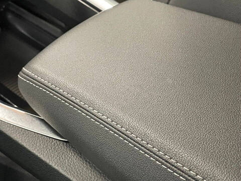 2022 Audi e-tron quattro Premium Plus