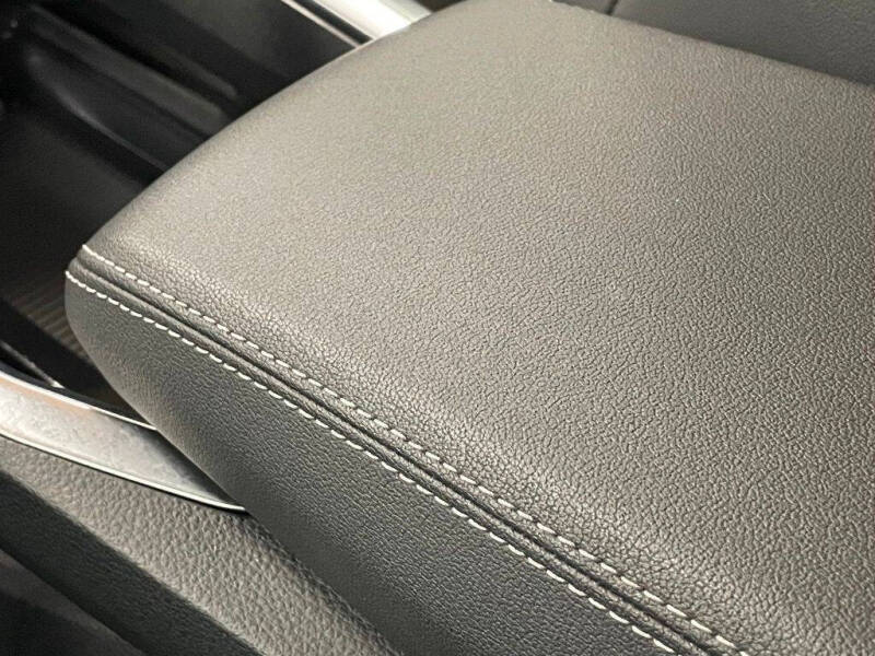 2022 Audi e-tron quattro Premium Plus