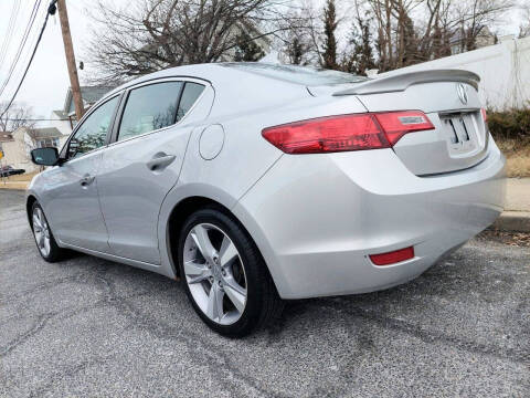 2013 Acura ILX 2.0L w/Tech