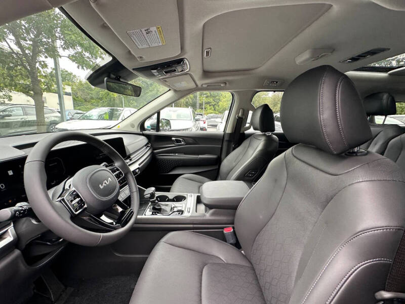 2026 Kia Carnival SX