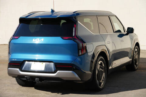 2024 Kia EV9 Land