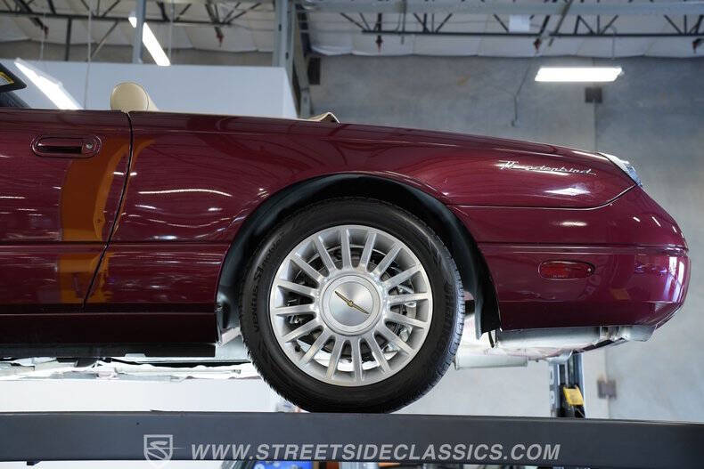2004 Ford Thunderbird Deluxe