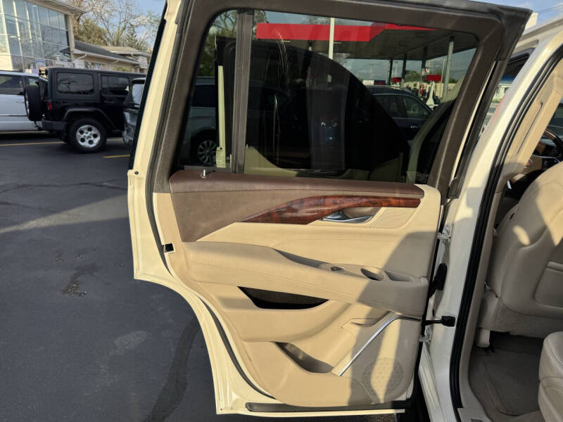 2015 Cadillac Escalade Luxury