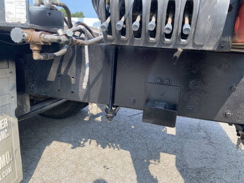 2007 Freightliner M2 106