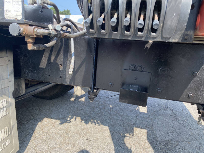 2007 Freightliner M2 106