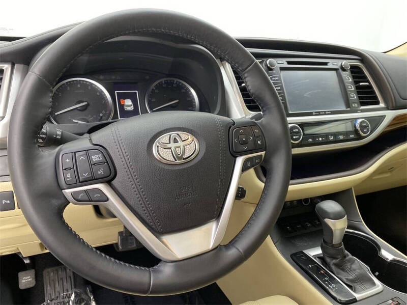 2017 Toyota Highlander