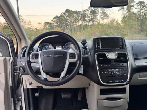 2012 Chrysler Town and Country Touring