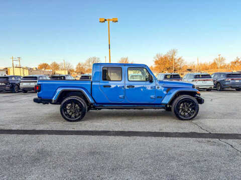 2025 Jeep Gladiator NightHawk