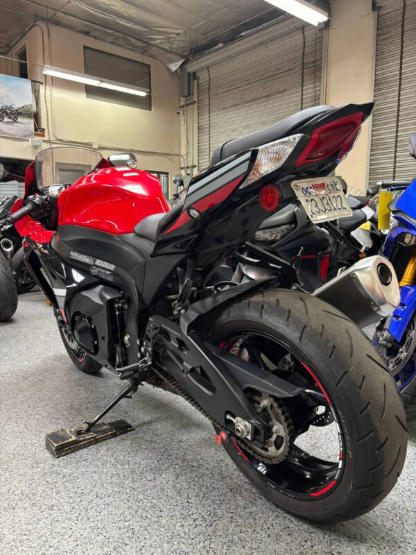 2016 Suzuki GSX-R1000