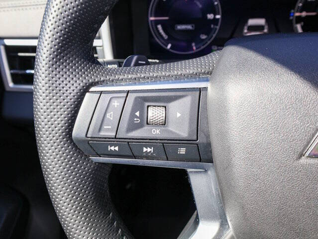 2025 Mitsubishi Outlander PHEV SE