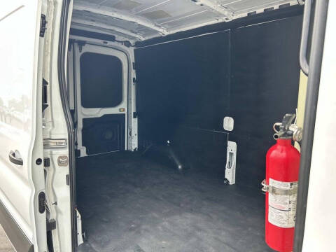 2023 Ford Transit 250