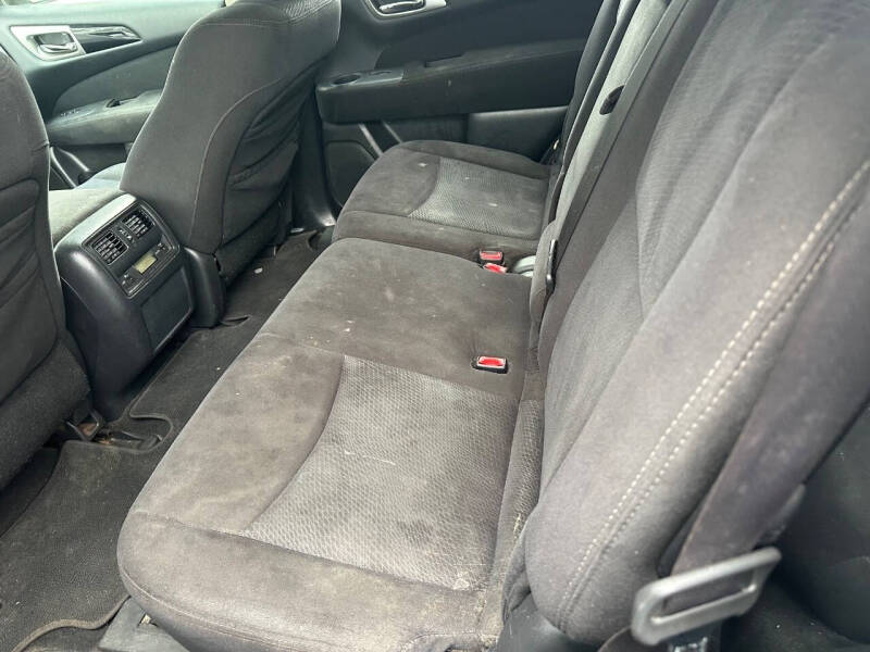 2013 Nissan Pathfinder SV