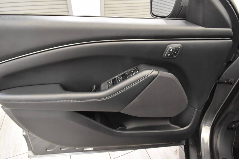 2021 Ford Mustang Mach-E Select