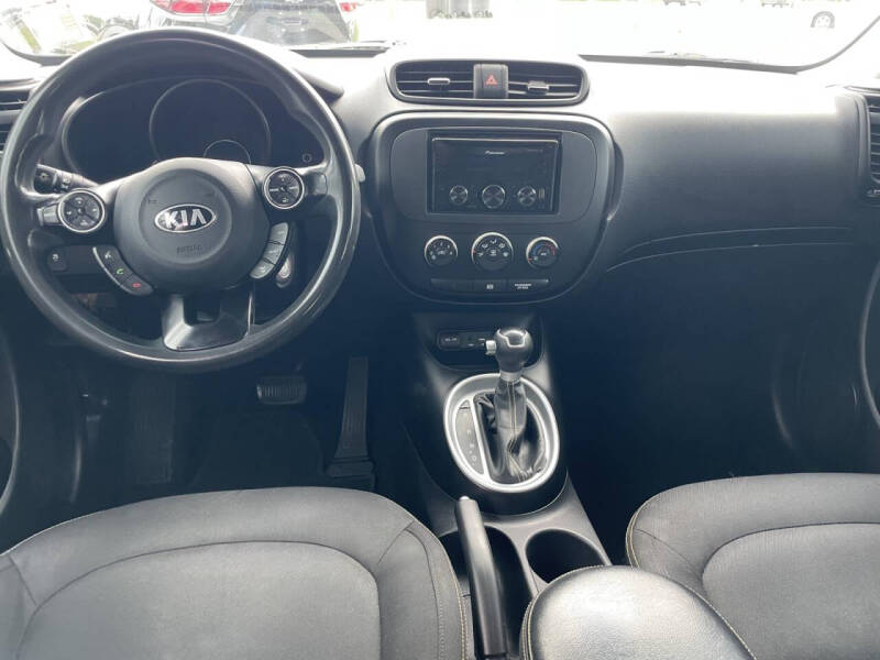 2015 Kia Soul +