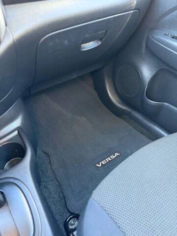 2013 Nissan Versa 1.6 S