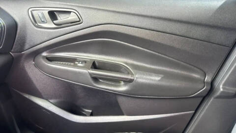 2016 Ford Escape S