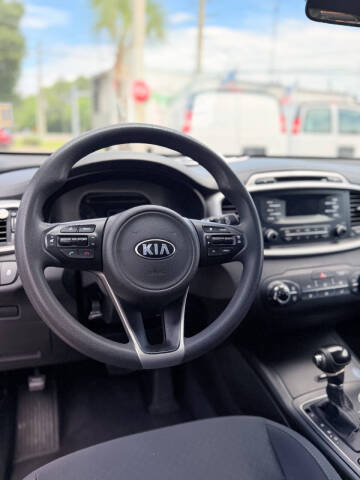 2017 Kia Sorento L