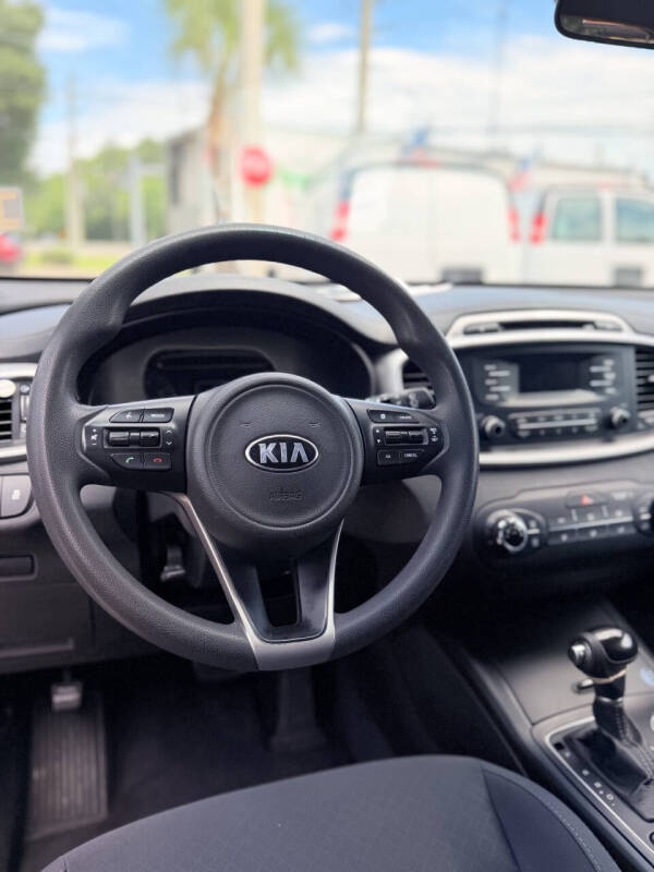 2017 Kia Sorento L