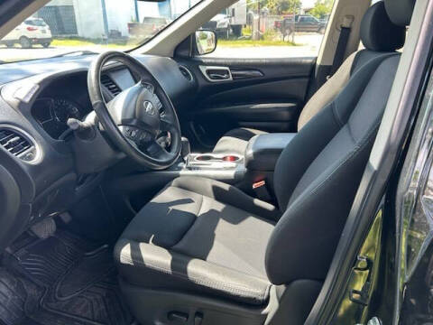 2018 Nissan Pathfinder SV