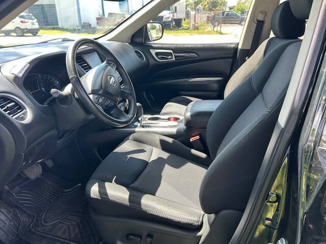 2018 Nissan Pathfinder SV