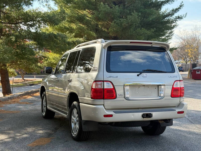 2003 Lexus LX 470 photo 16