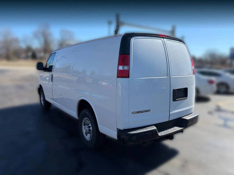 2017 Chevrolet Express 2500