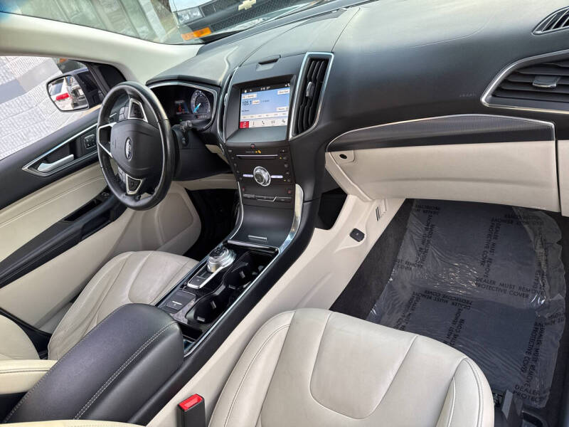 2019 Ford Edge Titanium