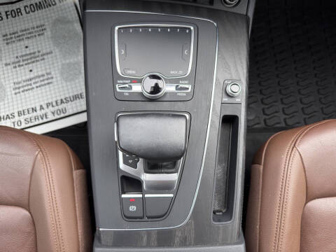 2020 Audi Q5 quattro Premium Plus 45 TFSI