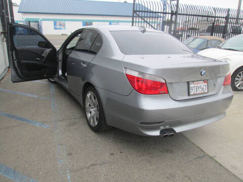 2004 BMW 5 Series 530i