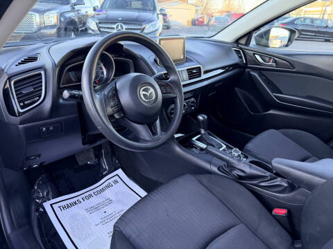 2015 Mazda MAZDA3 i Sport