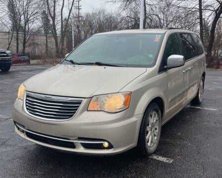 2012 Chrysler Town and Country for sale at The Bengal Auto Sales LLC in Hamtramck MI