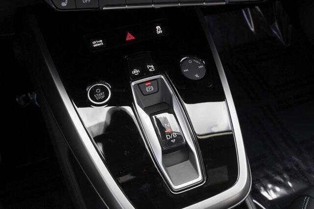 2024 Audi Q4 e-tron quattro Premium Plus 55