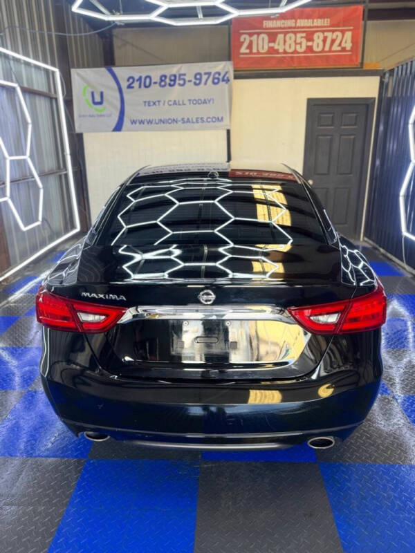 2017 Nissan Maxima