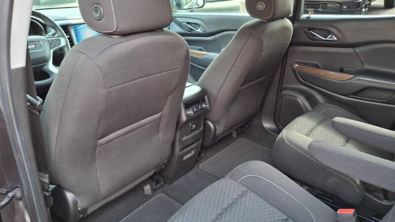 2018 GMC Acadia SLE-2