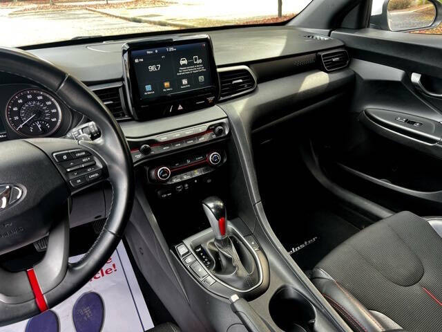 2020 Hyundai Veloster 2.0L Premium