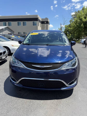 2019 Chrysler Pacifica Touring Plus