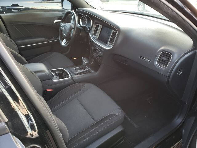 2017 Dodge Charger SXT