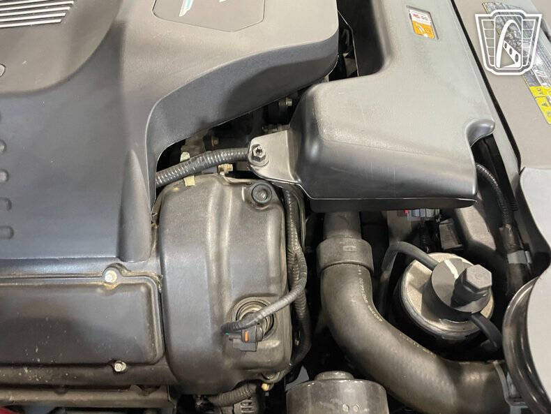 2004 Ford Thunderbird Deluxe