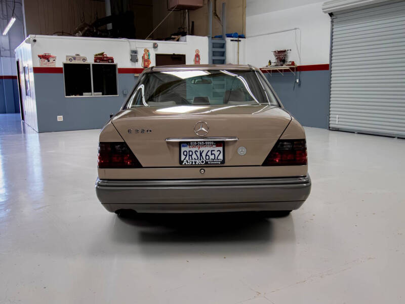 1994 Mercedes-Benz E-Class E 320