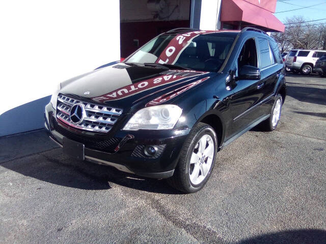 2011 Mercedes-Benz M-Class for sale at Pinnacle Auto Sales in New Bedford, MA