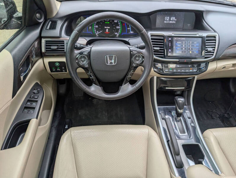 2017 Honda Accord Hybrid Touring