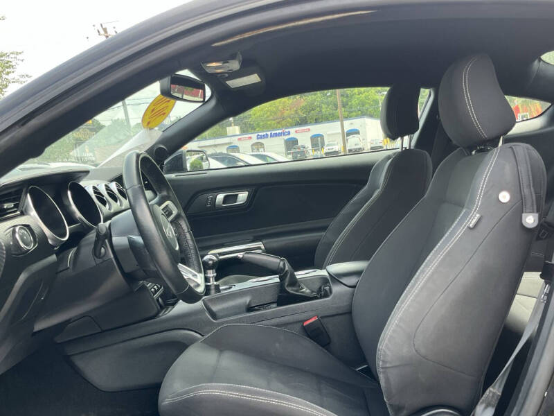 2020 Ford Mustang EcoBoost