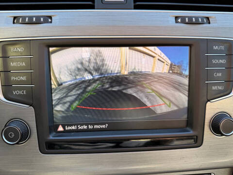2016 Volkswagen Golf TSI SE