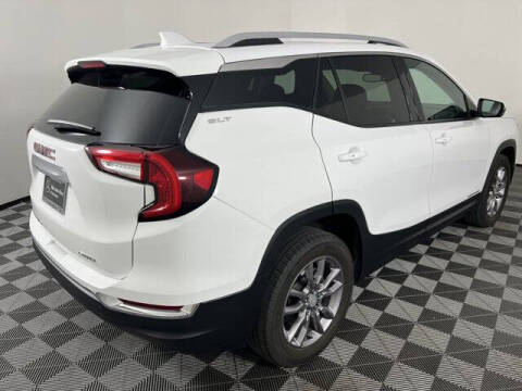2023 GMC Terrain SLT