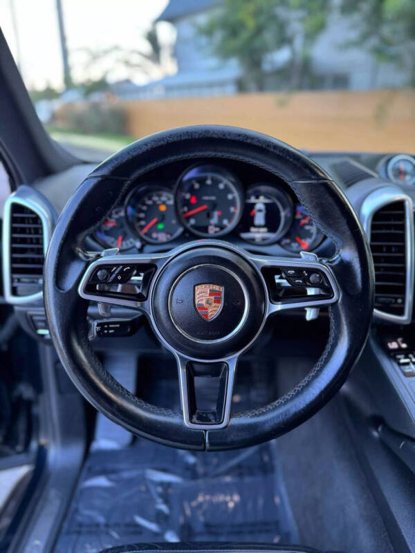 2016 Porsche Cayenne