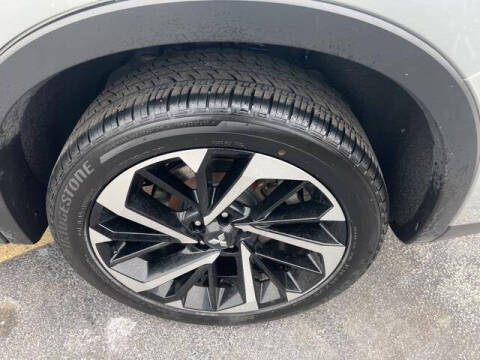 2023 Mitsubishi Outlander SE