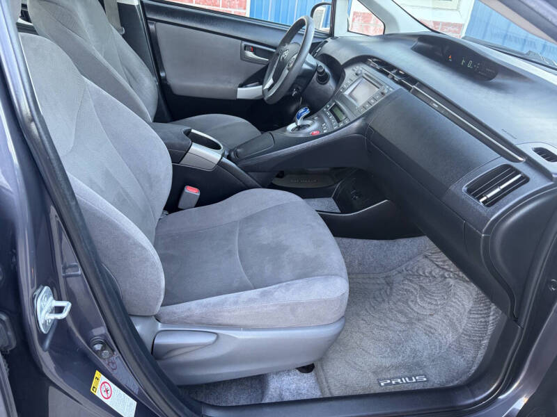 2014 Toyota Prius Two
