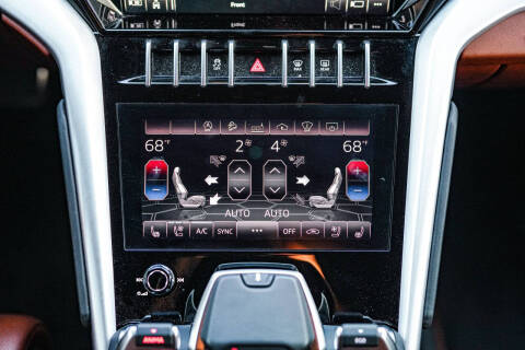 2020 Lamborghini Urus