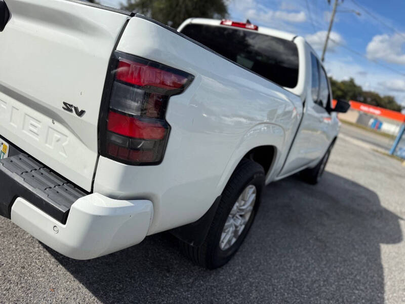 2022 Nissan Frontier SV